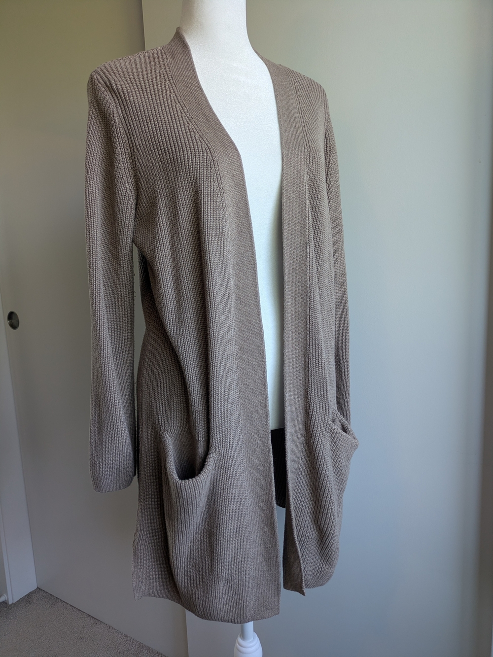 M Taupe Old Navy Pockets Knit Open-Front Ribbed Long Cardigan Sweater